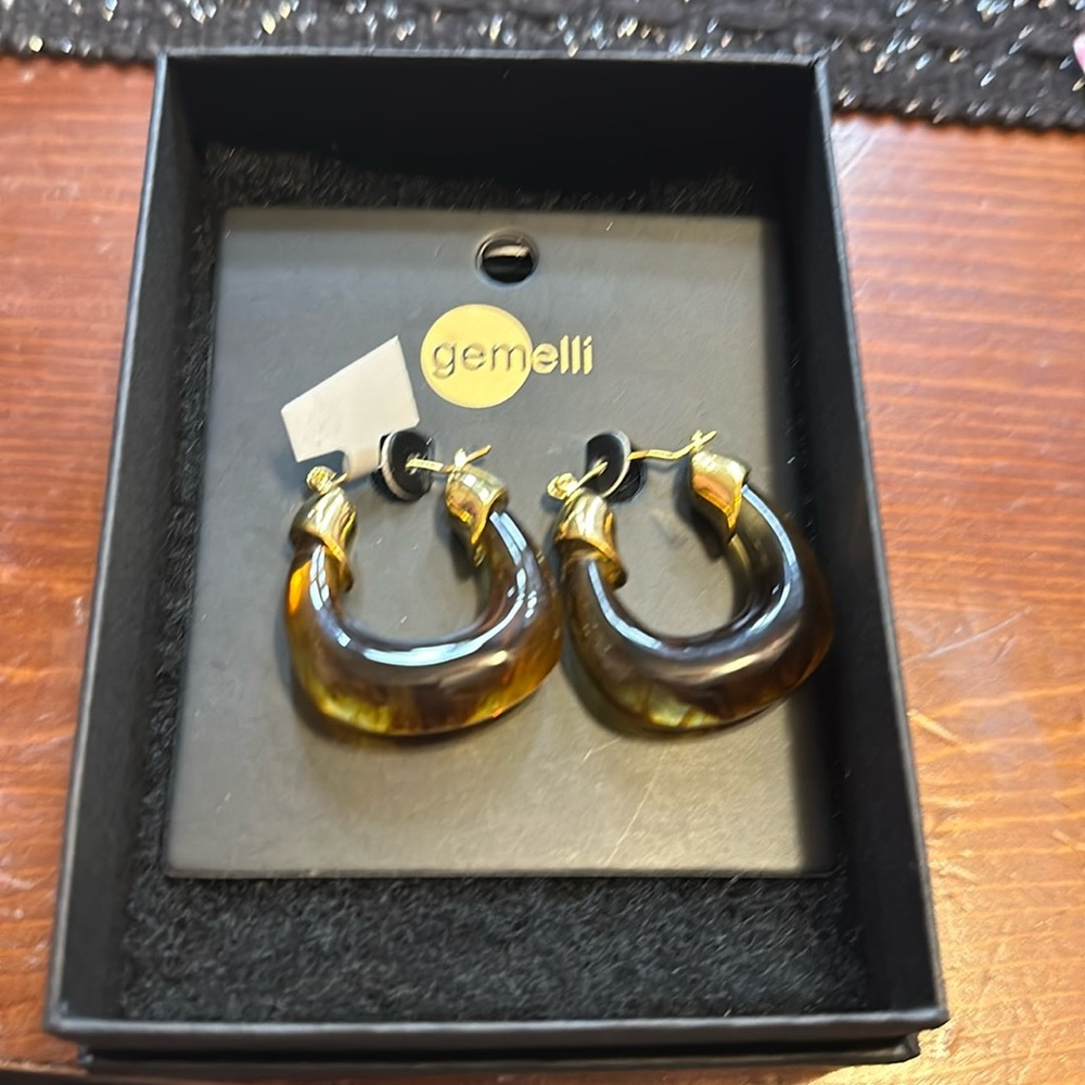 CHUNKY RESIN HOOP EARRINGS- Brown AND GOLD